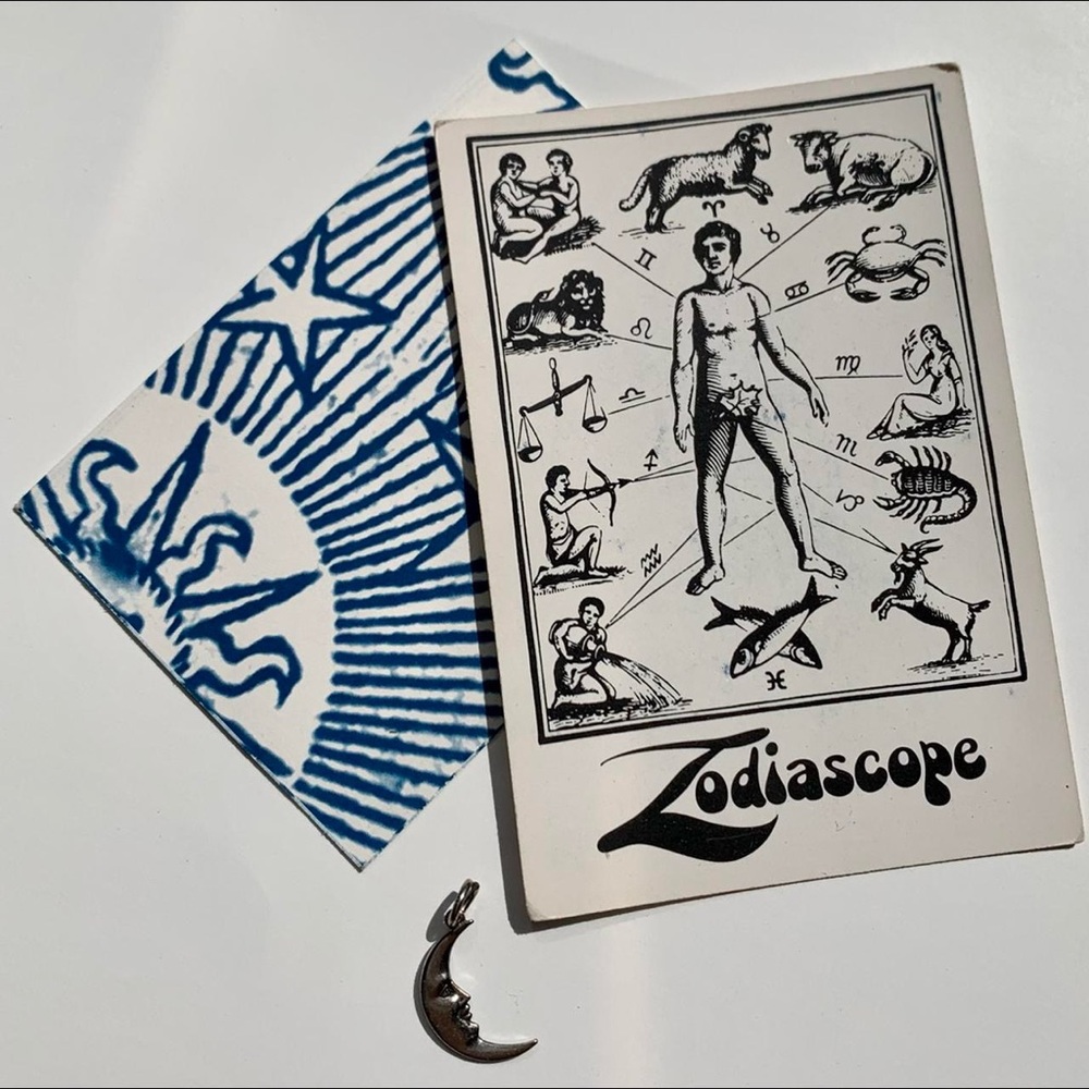 *N🅾️ 🅱️®️🅰️ND* Half Crescent Moon Face 🌛🌜🌝🌚🌑🌘🌗🌖🌒🌓🌙 Charm Pendant